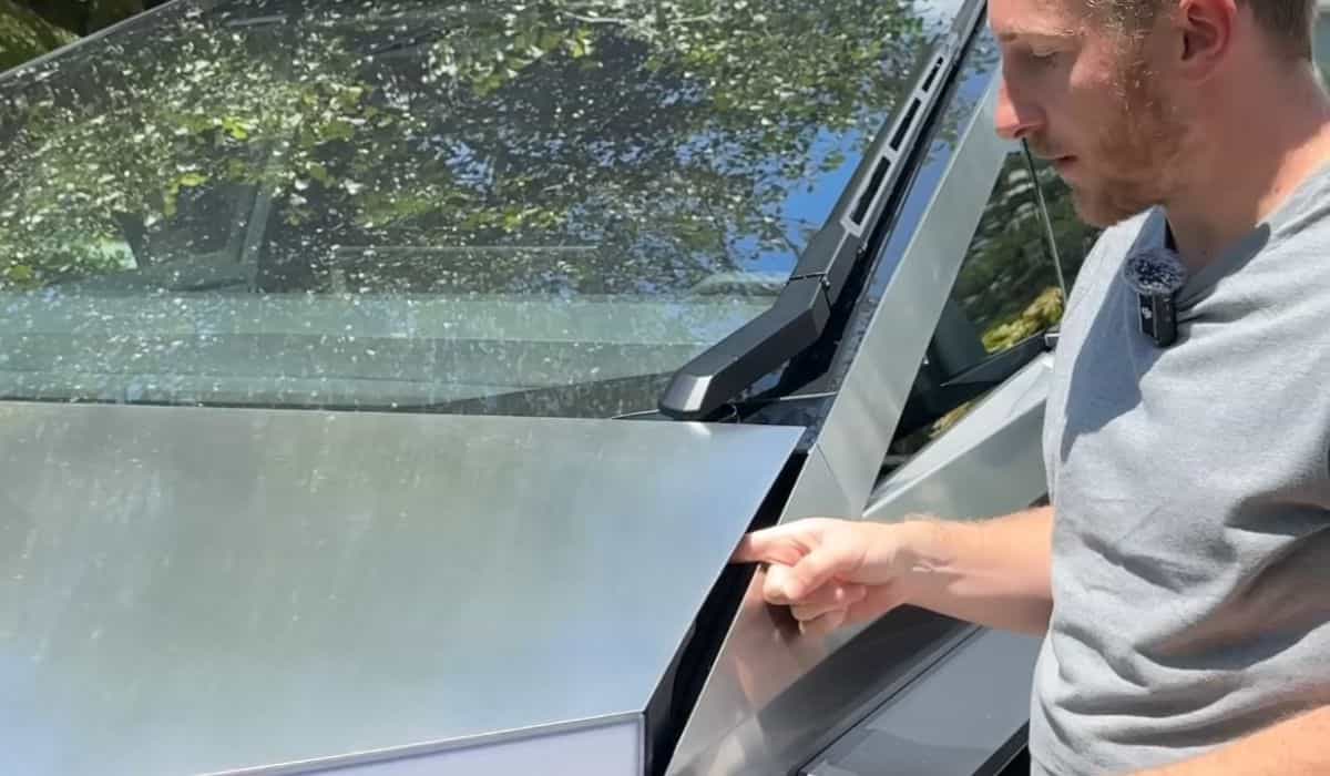 YouTuber injures finger testing Tesla Cybertruck's front trunk sensor