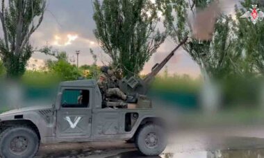 Toyota HMV. Fotos e vídeo: Ministério da Defesa da Rússia