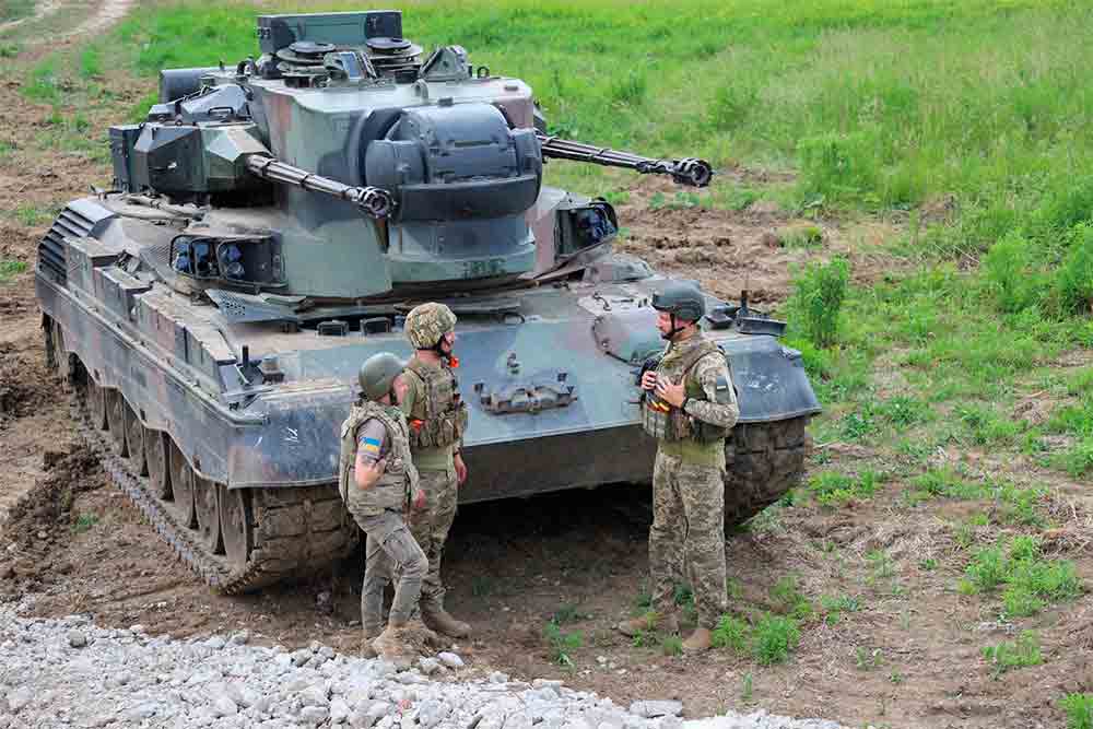 우크라이나가 요르단에서 미국이 구매한 게파드 방공 시스템을 수령. 사진 페이스북: 우크라이나 무장군의 공군