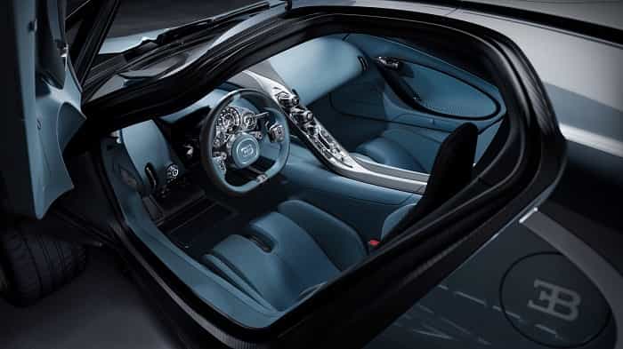 Bugatti Tourbillon har et sofistikeret mekanisk instrumentbræt med instrumenter fra schweiziske urmagere (Officiel hjemmeside / Bugatti)