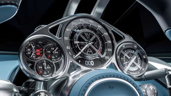 Bugatti Tourbillon beschikt over een verfijnd mechanisch dashboard met instrumenten van Zwitserse horlogemakers (Officiële website / Bugatti)