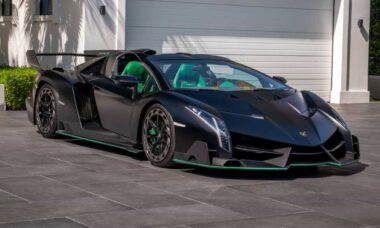 Lamborghini Veneno Roadster é vendida por US$ 6 milhões e bate recorde de carro mais caro vendido online