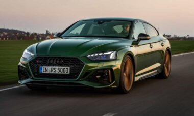 Audi revela o RS E-Tron GT Performance e se torna o modelo mais poderoso já fabricado pela marca