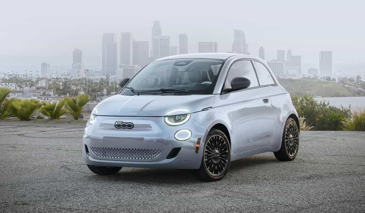 Fiat revela o novo 500e 'Inspired by Los Angeles' mas não impressiona, entenda! 
