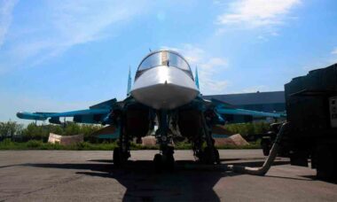 Sukhoi Su-34. Foto e vídeo: Telegram @uac_ru
