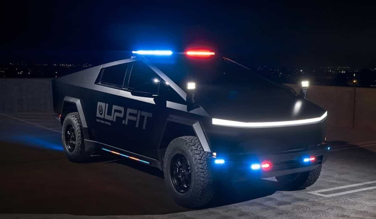 A Tesla Cybertruck rendőrségi használatra alkalmazott módosított verziót kap új felszerelésekkel