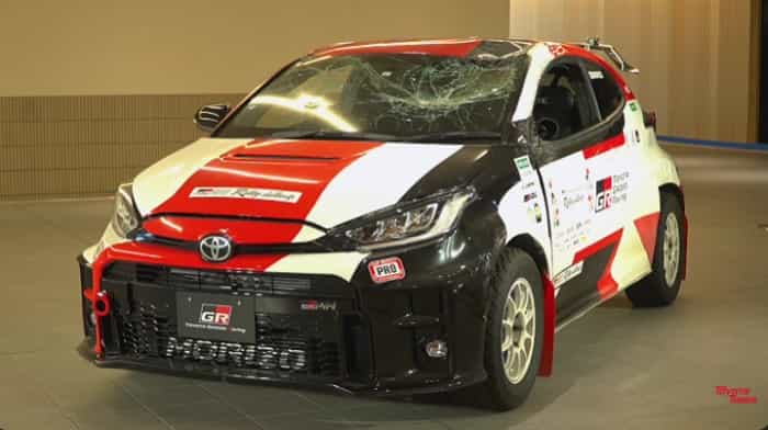Il presidente della Toyota esce illeso da un incidente con la GR Yaris durante una gara di rally (YouTube / @toyotatimesglobal6935)