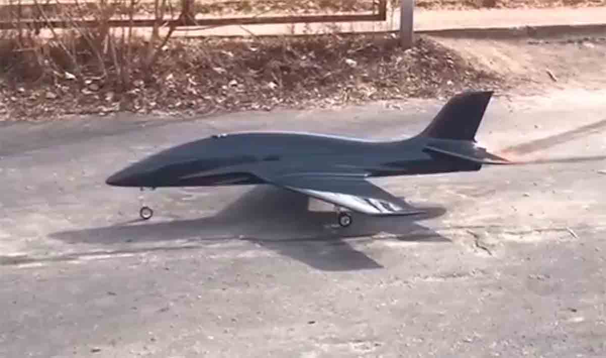 Video: Ukraine tester ny jetdrone "BULLET" til at opfange droner og helikoptere. Kilde og billeder: Twitter @AggregateOsint