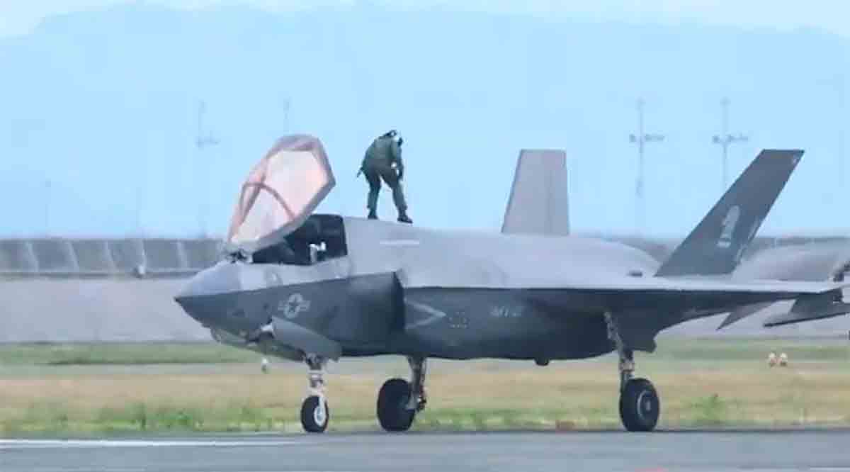 Video: Amerikanischer F-35-Pilot verlässt eilig sein Flugzeug. Foto und Video: Twitter @fl360aero