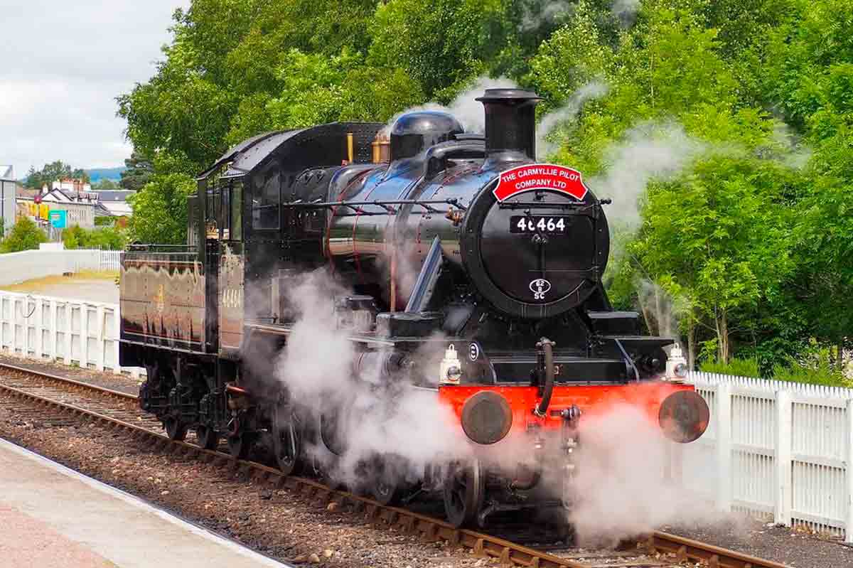 2年以上の修復を経て蒸気機関車が線路に戻る。写真：Instagram @scottishtrains