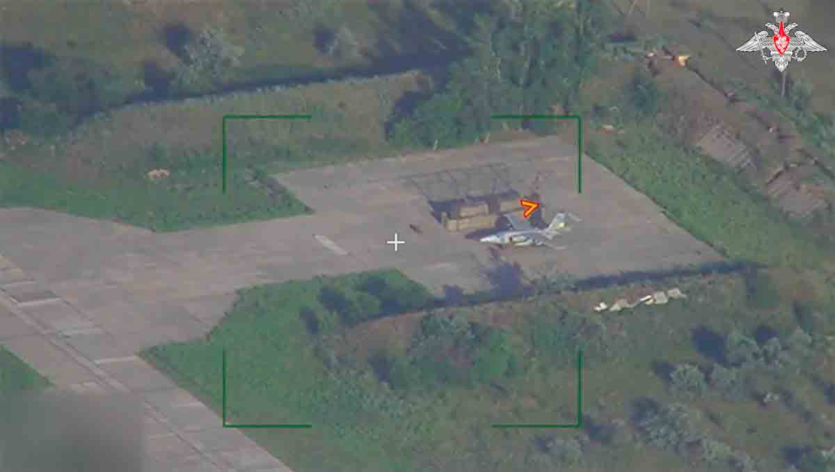 Vídeo mostra o terceiro ataque a aeródromos ucranianos em 24 horas. Foto e vídeo: t.me/mod_russia