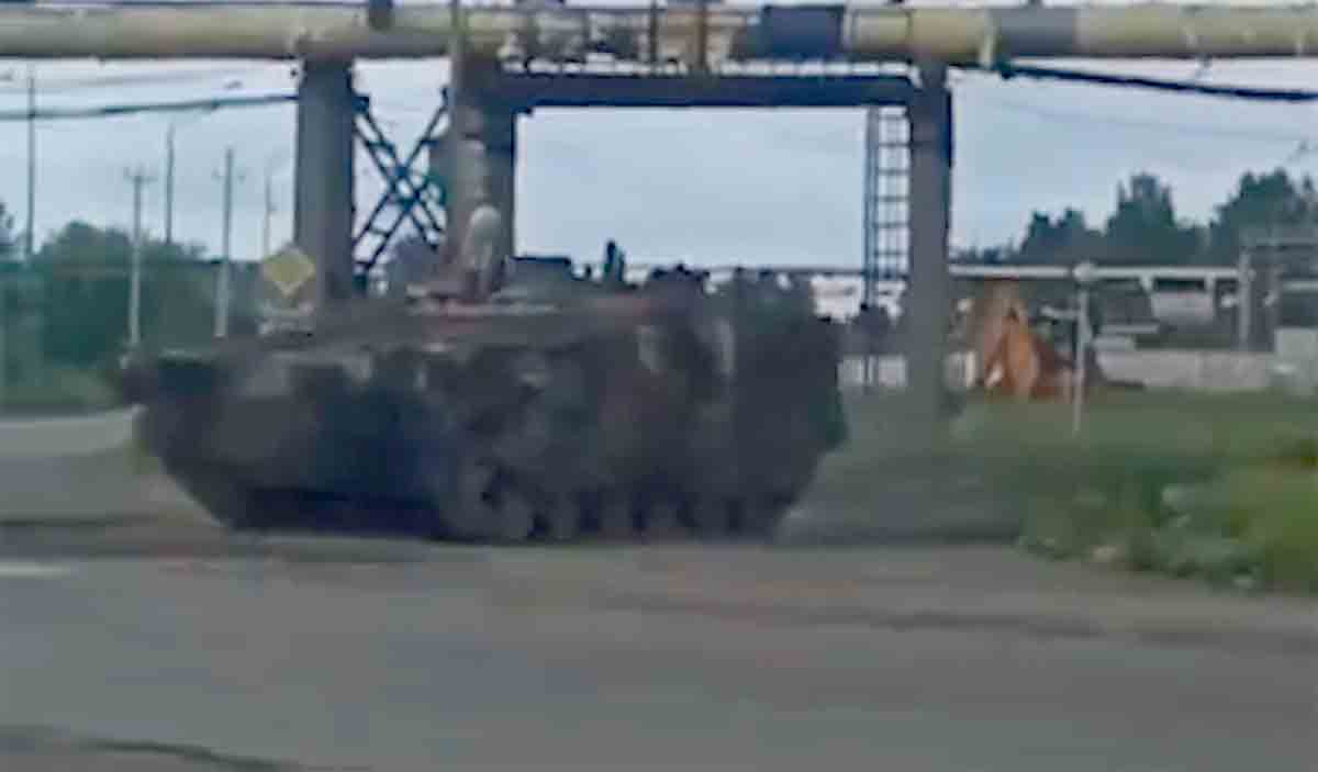 Video: Neues schweres Infanterie-Kampffahrzeug in Russland gesichtet. Foto und Video: Twitter @Volke__