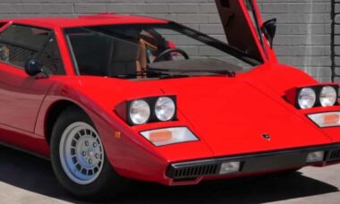 Lamborghini do roqueiro Rod Stewart vai à leilão e lances chegam a mais de US$ 500 mil