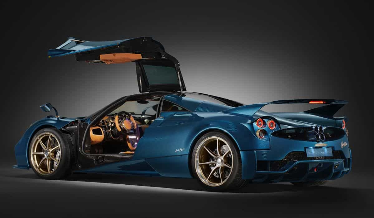 Pagani Huayra Epitome Embraces Unique Manual Transmission and Impressive Performance