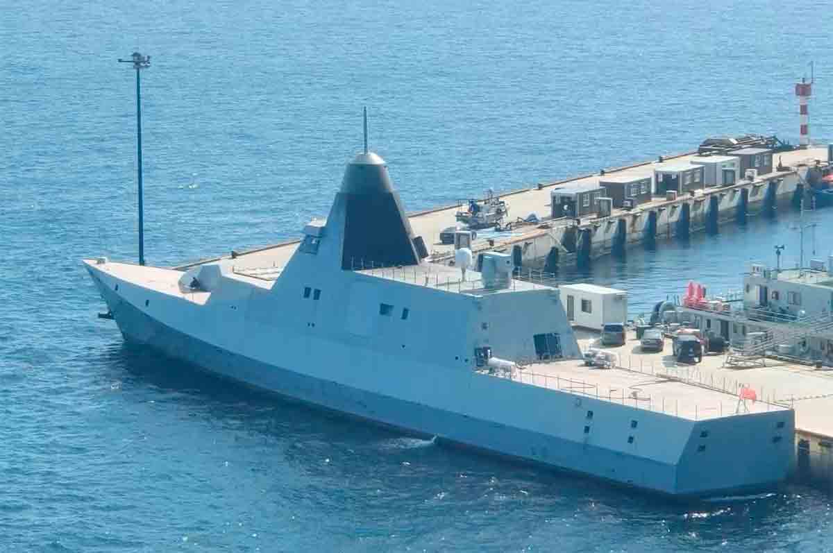 Leaked Images Reveal China's New Stealth Warship. Photo: X @louischeung_hk