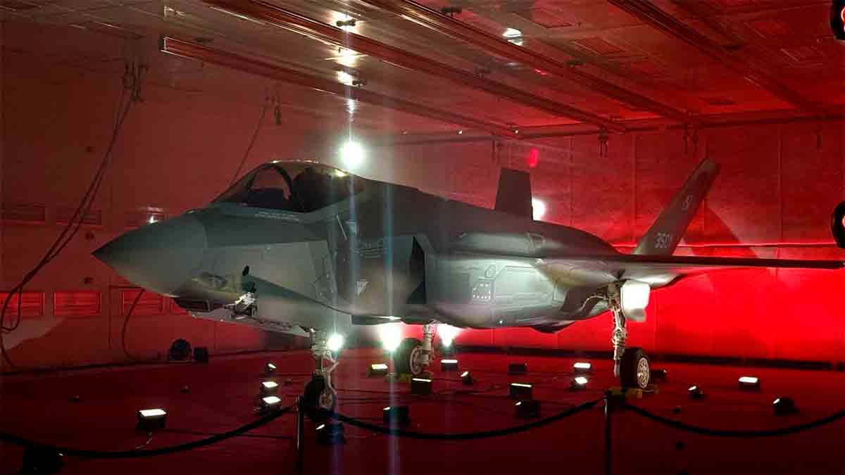 テキサスで初のポーランド製第5世代戦闘機が発表される。X @SztabGenWP