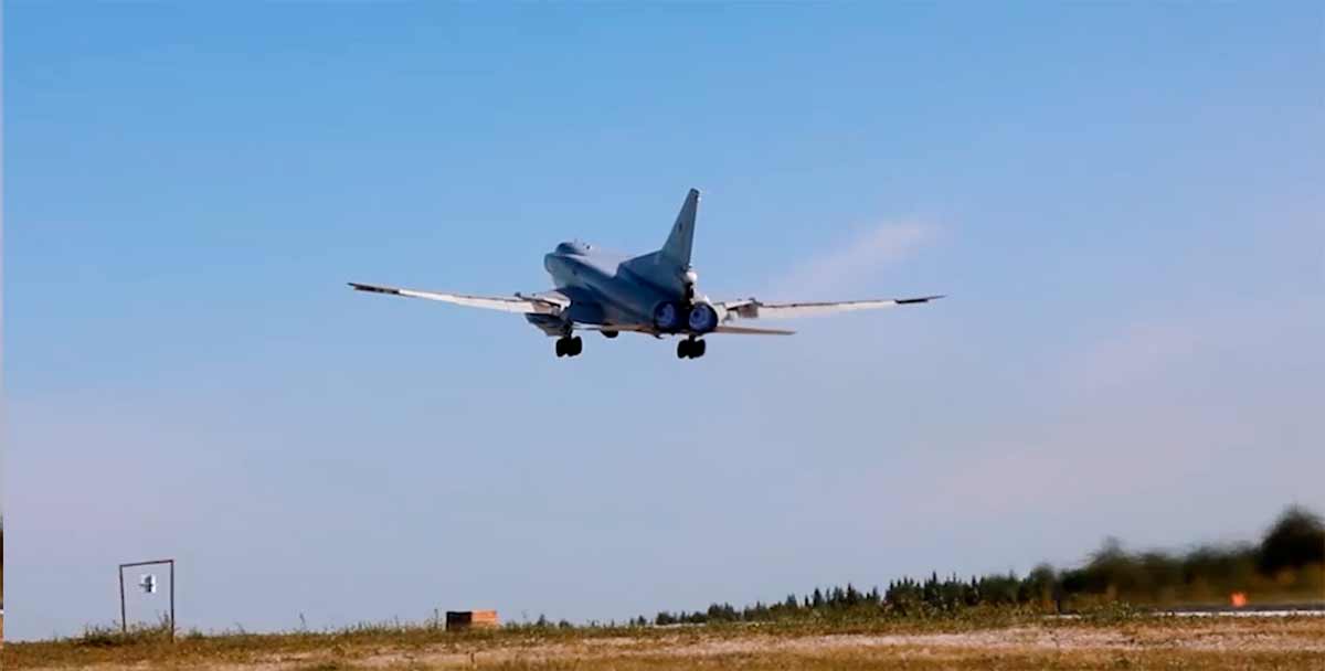 Bombarderos de largo alcance Tu-22M3 son interceptados por cazas de la OTAN en el Mar Báltico. Imágenes: Ministerio de Defensa de Rusia Telegram @mod_russia_en