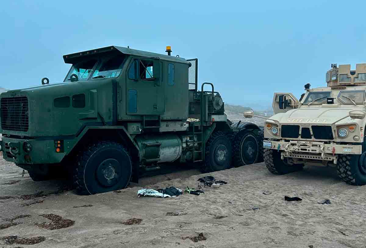 63-årig man leder jakt med en militär lastbil värd en halv miljon dollar. Foto: San Luis Obispo County Sheriff's Office