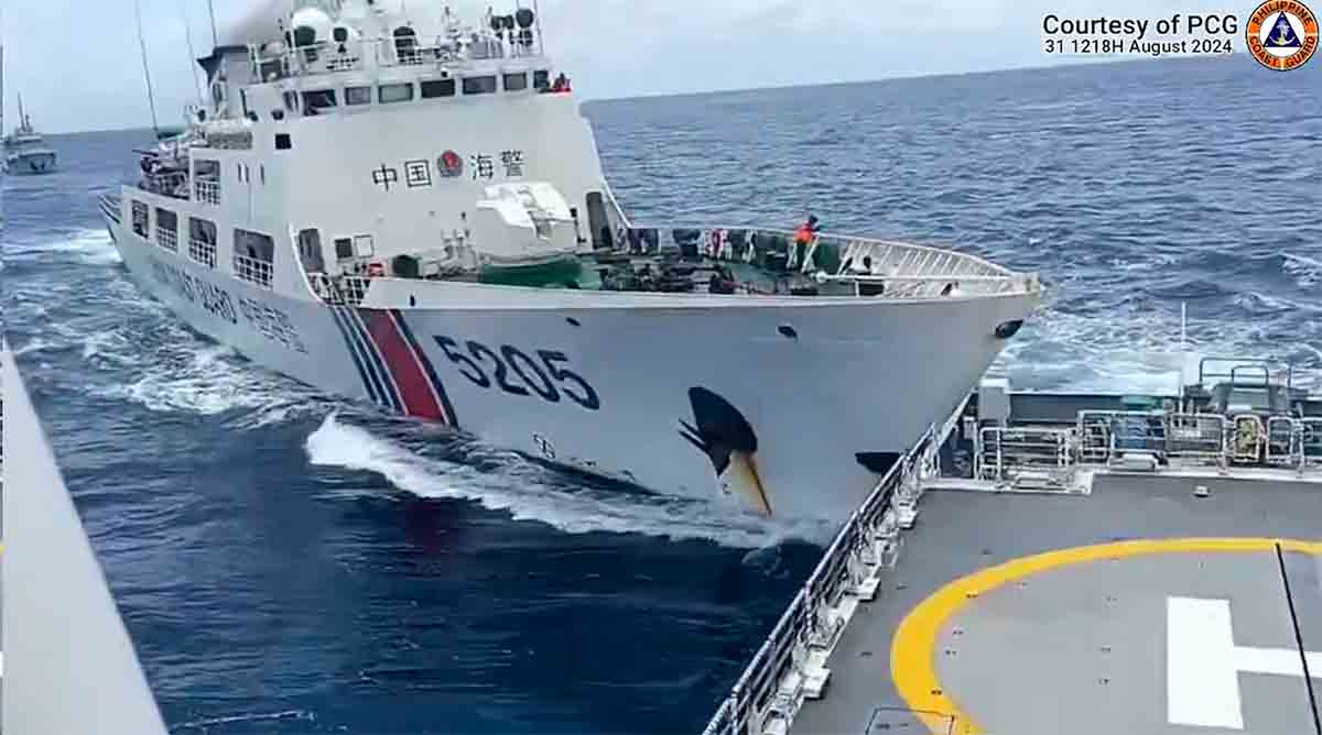 Vídeos mostram navio da Guarda Costeira Chinesa atingindo três vezes navio filipino. Foto e vídeo: X @jaytaryela 