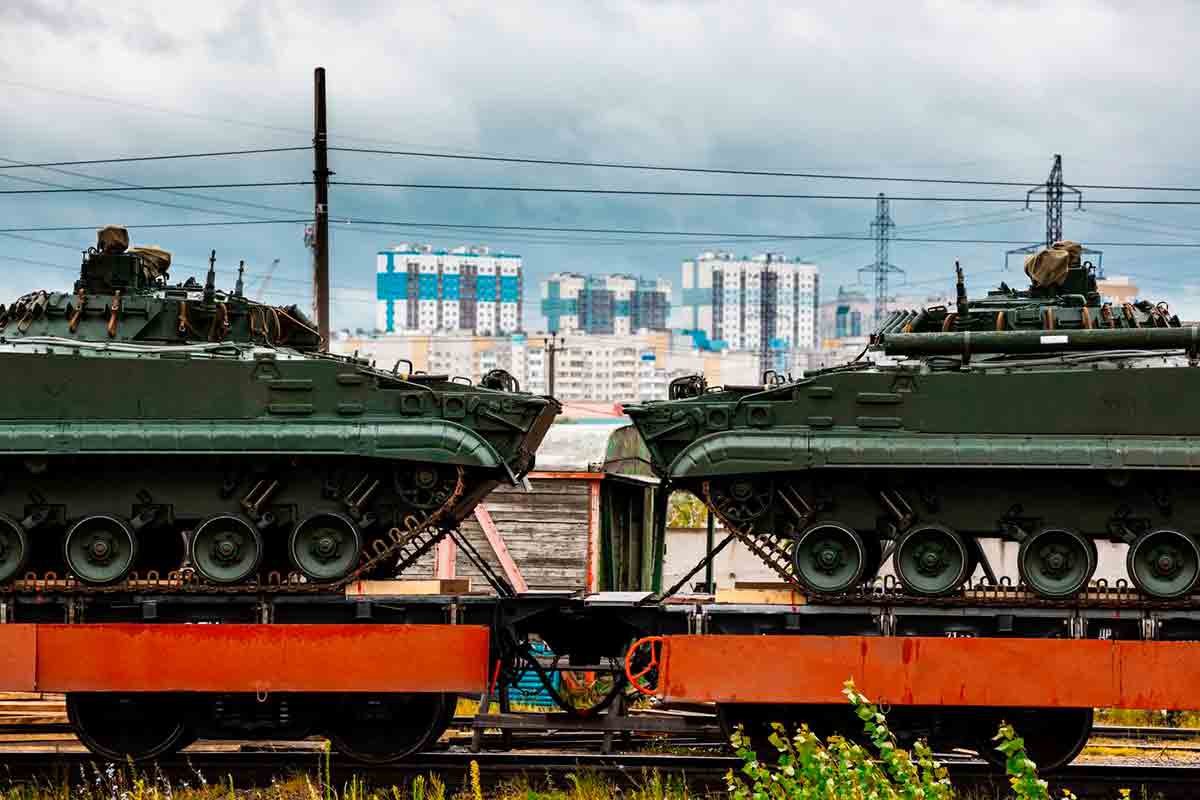 Rostec levert nieuwe partij BMD-4M en BMP-3 pantservoertuigen aan Rusland. Telegram @rostecru