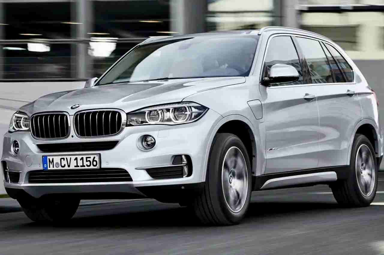 BMW recalls 720,000 cars due to potential electrical fault