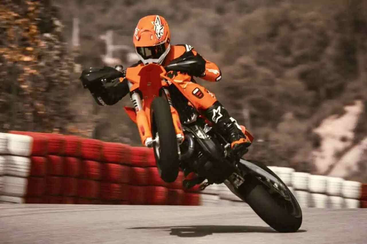 Conheça a 450 SMR, nova supermoto da KTM