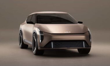 新型Kia EV4による電動セダンの未来。写真：Instagram @kia.worldwide