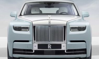 Rolls-Royce lança Phantom Scintilla: edição limitada avaliada em US$ 2,5 milhões com bordado exclusivo