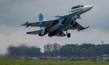 Su-30SM2. Imagens: Telegram @uac_ru