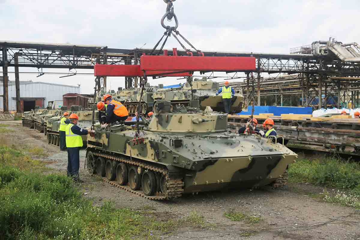 Video: Militer Rusia Menerima Kendaraan Tempur BMP-3 dan BMD-4M Baru. Foto: Telegram @KurganmashzavodNovosti