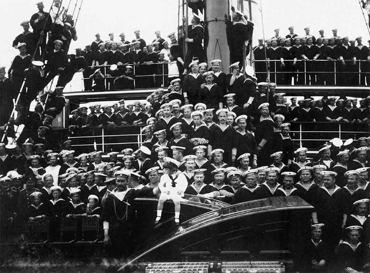 Imperial Yacht 'Standart'. Photos: Public Domain