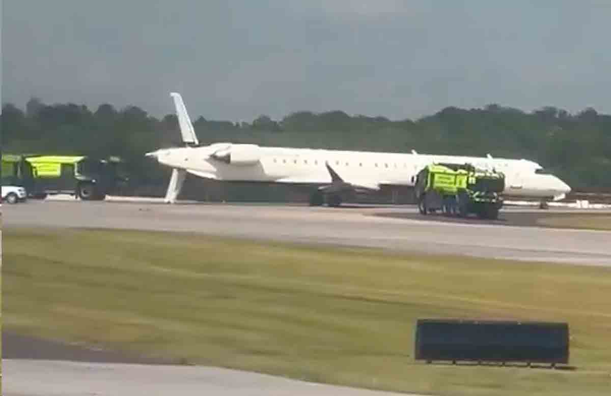 Dua pesawat dengan 277 penumpang bertabrakan di landasan bandara Atlanta. Foto dan video: X @fl360aero