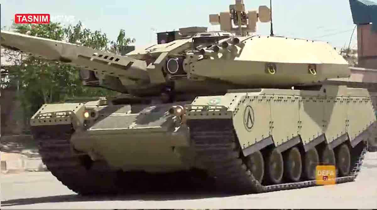 Les forces armées iraniennes présentent le char M60 Soleiman-402 modernisé. Photo et vidéo : Telegram @defender_iran