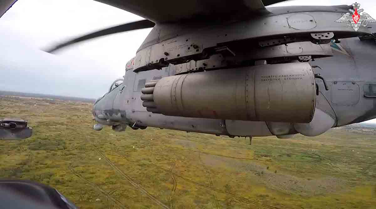 Impressionante! Rússia Divulga vídeo de helicópteros da Frota do báltico em ataques simulados nos Exercícios Ocean-2024. Imagens: Telegram @mod_russia