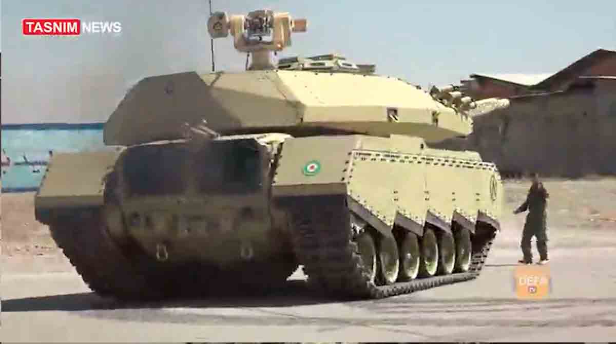 Le Forze Armate iraniane presentano il carro armato M60 Soleiman-402 modernizzato. Foto e video: Telegram @defender_iran