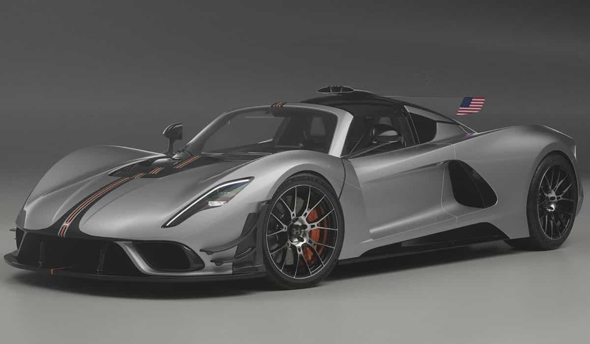 Hennessey Venom F5-M: l'auto manuale più potente al mondo vende tutte e 12 le unità a 2,65 milioni di dollari ciascuna