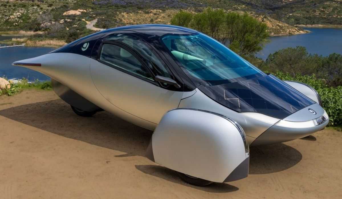 Aptera Motorsが太陽光発電車を発表し、電気自動車市場を革命する可能性