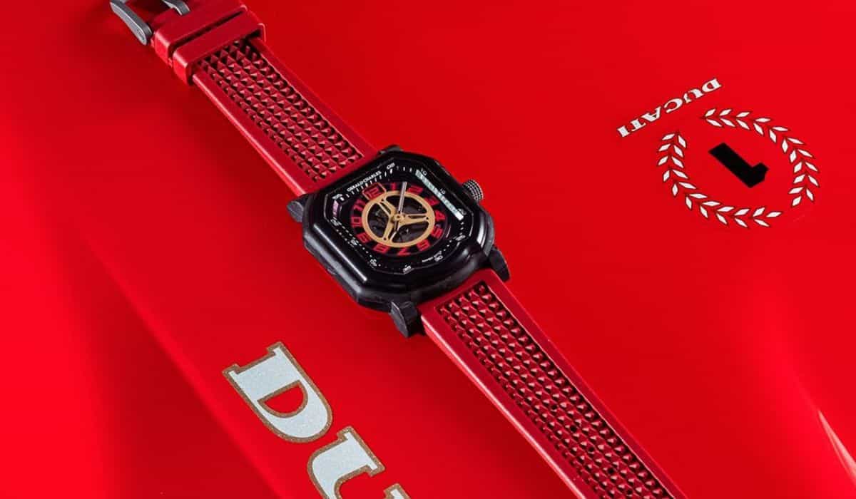 Ducati launches luxurious and exclusive watch to celebrate the 30th anniversary of the 916