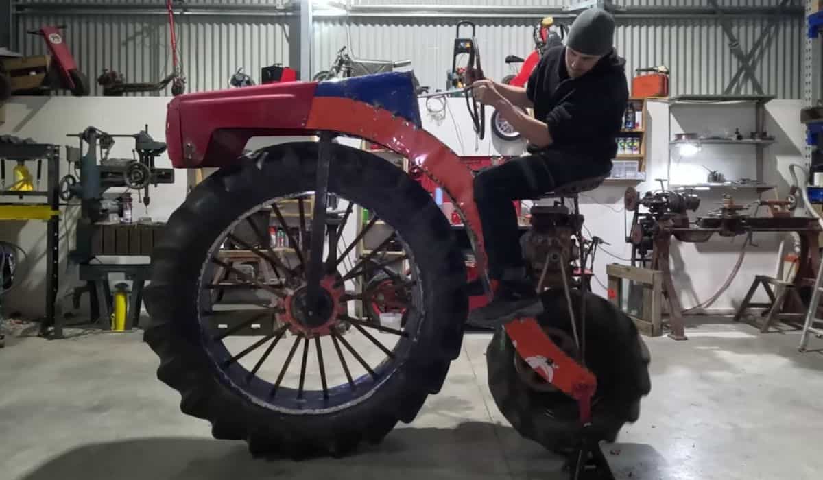 Youtuber cria "moto-trator" usando equipamentos agrícolas antigos e peças de sucata