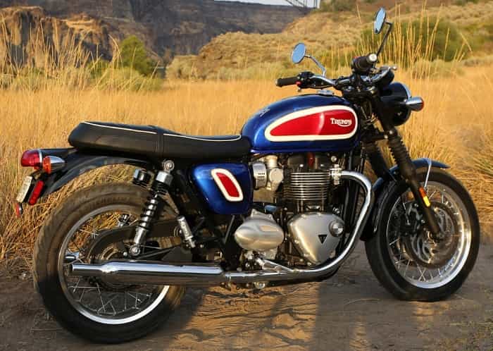 Triumph viert 50 jaar van Evel Knievels 'Rocket Jump' met gepersonaliseerde motorfietsen (Instagram / @officialtriumph)