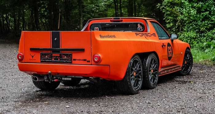 Porsche 944 modifiée avec six roues mise aux enchères pour 112 000 $ (Instagram / @kickdown.de)