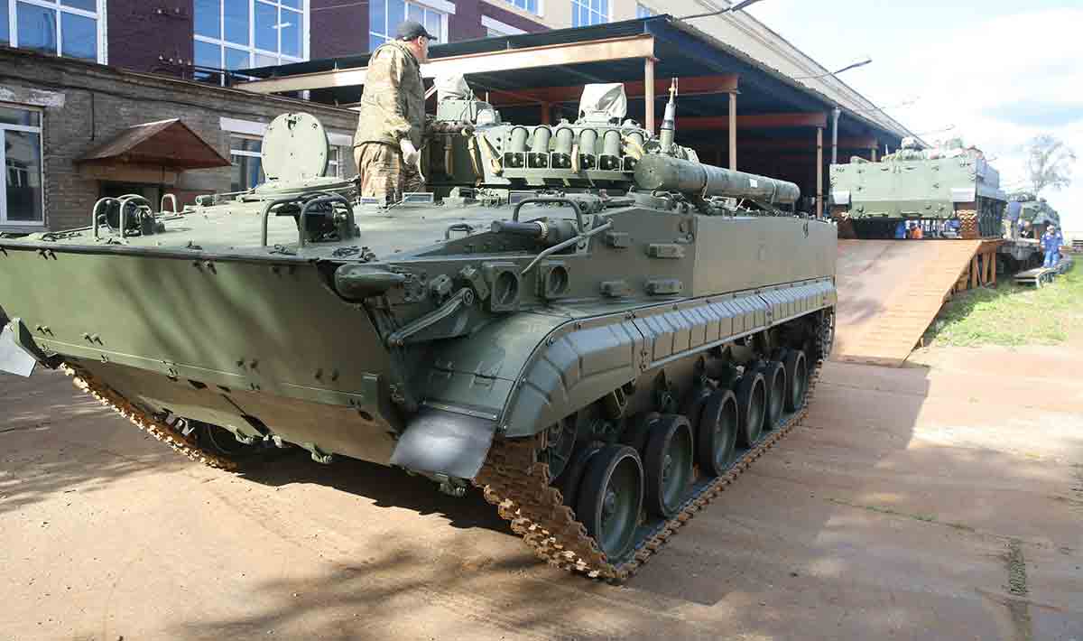 Ruská armáda obdržela nové obrněné vozy BMP-3 a BMD-4M. Telegram: @KurganmashzavodNovosti