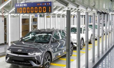 Hyundai celebra marco histórico ao atingir 100 milhões de carros produzidos