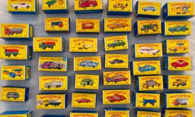 Rara coleção de carrinhos Matchbox dos anos 60 vai a leilão e atrai colecionadores