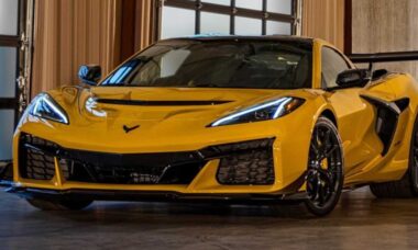 Chevrolet revela velocidade máxima superior a 350 km/h no Corvette ZR1 2025