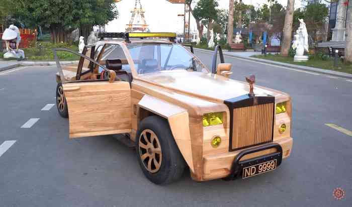 Talented carpenter builds wooden mini Rolls-Royce for his son in 120 days (YouTube / @NDWoodArt)