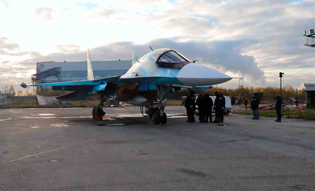 Oroszország megerősíti légierejét a félelmetes Su-34-esekkel. Fotó: Telegram @uac_ru