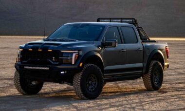 Novo Shelby F-150 Raptor R ultrapassa 900 cavalos e eleva o padrão das picapes de alto desempenho