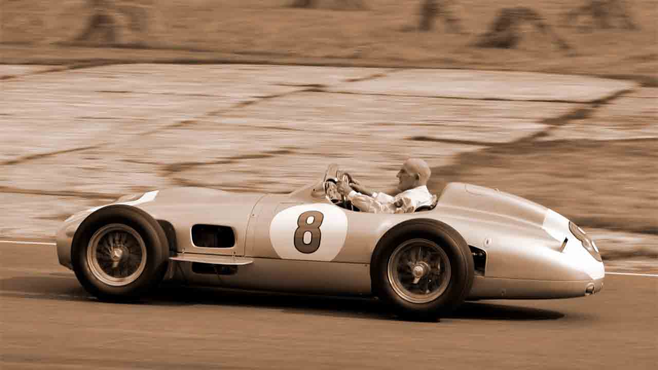 1954 Mercedes-Benz W196 No.8 with Stirling Moss at the wheel - 2009 Goodwood Revival 