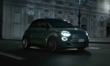 Fiat e Armani celebram 125 anos com edição exclusiva do 500e: luxo e sustentabilidade sobre rodas